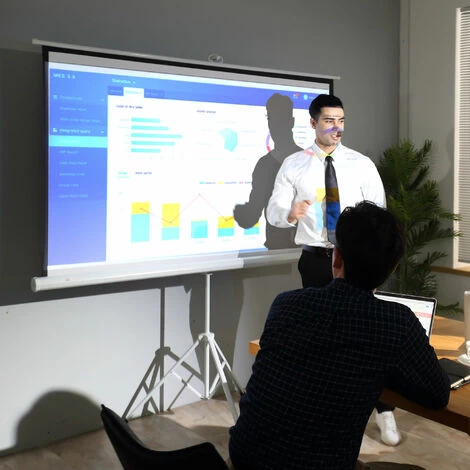 HOMCOM Écran De Projection Avec Support Trépied Réglable En Hauteur Home-cinéma Vidéo Projecteur Format 4:3 84 Pouces Blanc - Blanc 5 HOMCOM Écran De Projection Avec Support Trépied Réglable En Hauteur Home-cinéma Vidéo Projecteur Format 4:3 84 Pouces Blanc - Blanc – Image 4