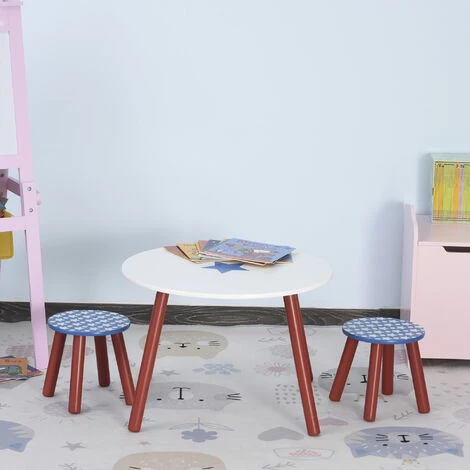 HOMCOM Ensemble Table Et Chaises Enfant - Table Ronde + 2 Tabourets - Motif étoilé - Bois Pin MDF Bleu Blanc 4 HOMCOM Ensemble Table Et Chaises Enfant - Table Ronde + 2 Tabourets - Motif étoilé - Bois Pin MDF Bleu Blanc – Image 2