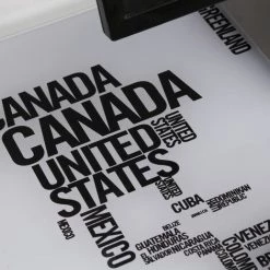 HOMCOM Bureau Informatique Design Contemporain Plateau Verre Trempé Décor Mappemonde Lettres Châssis Métal Blanc - Blanc -France HOMCOM Soldes 2022 37330554 5