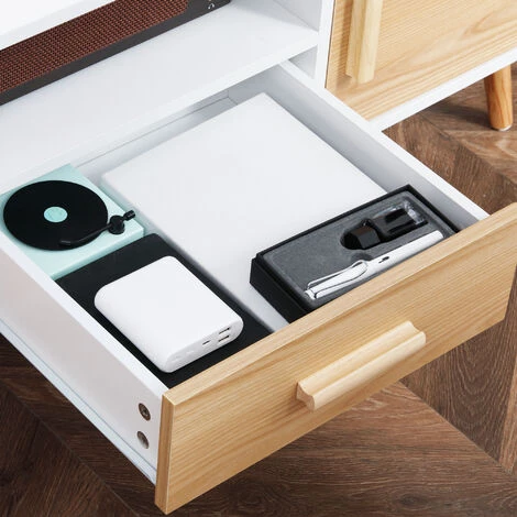 HOMCOM Meuble TV Bas Sur Pied Style Scandinave 2 Portes Niche Tiroir Piètement Effilé Incliné Bois Panneaux Blanc Aspect Bois Clair - Beige 7 HOMCOM Meuble TV Bas Sur Pied Style Scandinave 2 Portes Niche Tiroir Piètement Effilé Incliné Bois Panneaux Blanc Aspect Bois Clair - Beige – Image 5